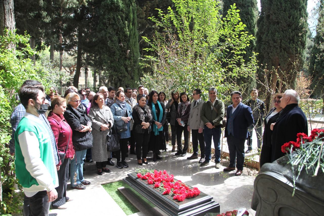 "Гайнана" и "Хиджран" возвращаются на театральную сцену (ФОТО)