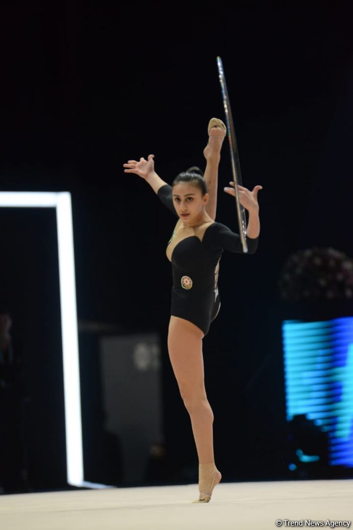 Кубок мира в Баку - Арзу Джалилова и Зохра Агамирова представили упражнения с обручем (ФОТО)