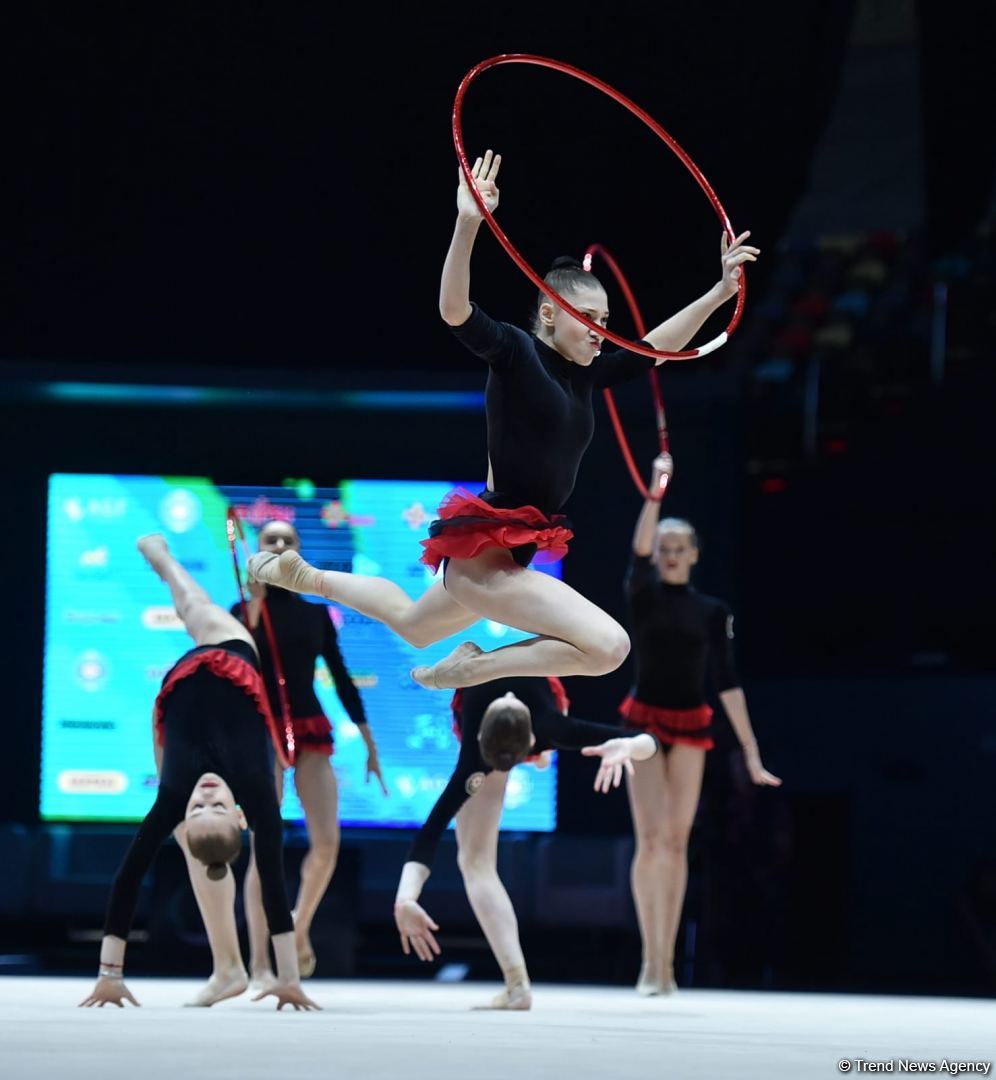 Кубок мира FIG по художественной гимнастике в Баку: команда Азербайджана в групповых упражнениях представила программу с пятью обручами (ФОТО)