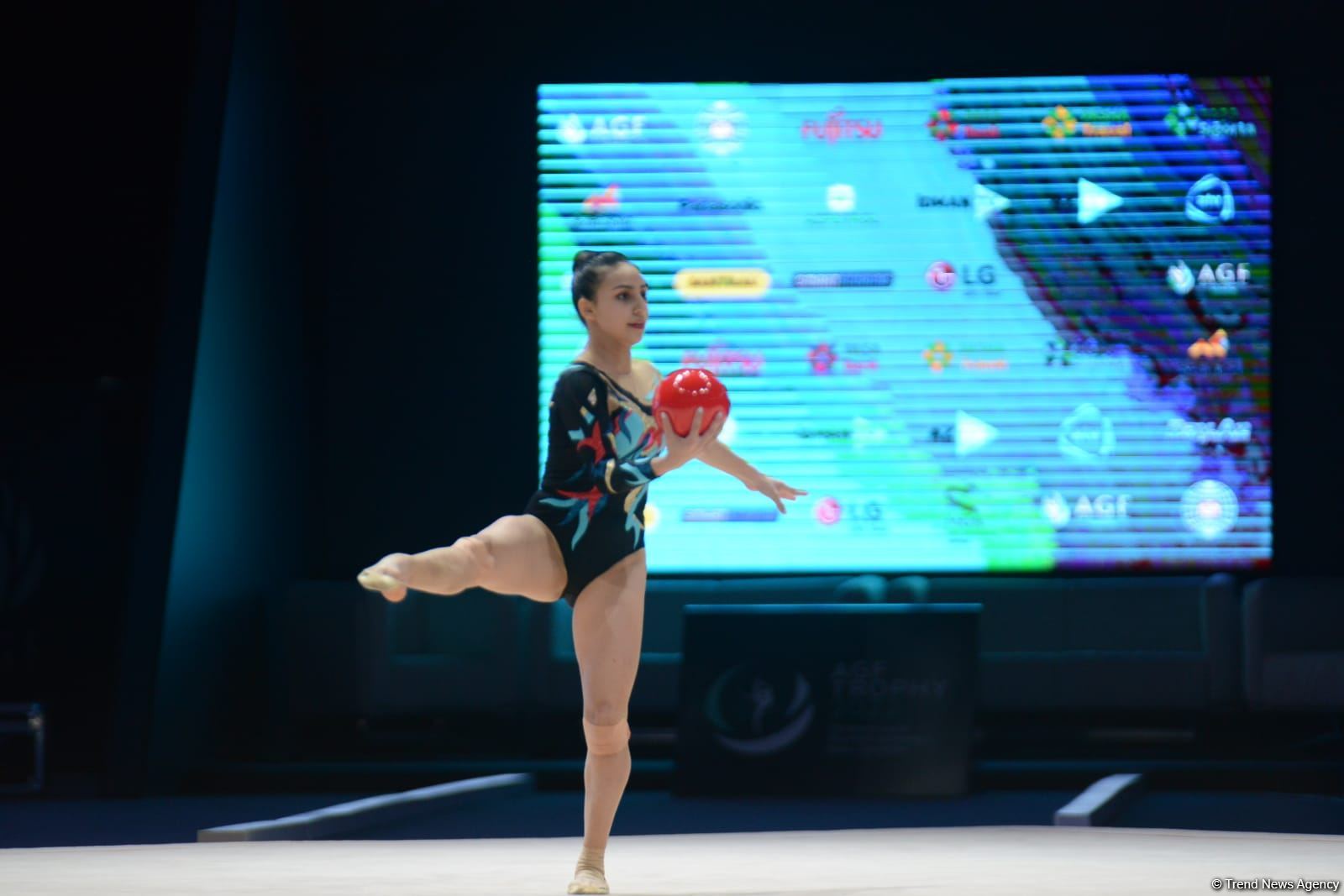 Кубок мира FIG в Баку: Арзу Джалилова лидирует в упражнениях с мячом (ФОТО)