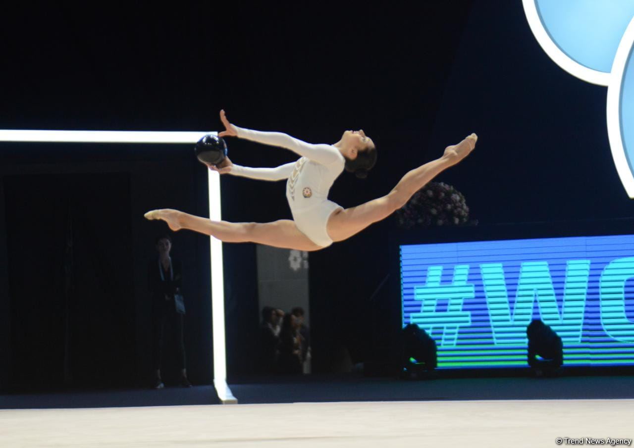 Кубок мира FIG в Баку: Арзу Джалилова лидирует в упражнениях с мячом (ФОТО)