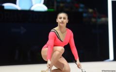 Арзу Джалилова и Зохра Агамирова представили программу с булавами на Кубке мира FIG в Баку (ФОТО)