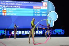 Команда Азербайджана на Кубке мира в Баку занимает первое промежуточное место в упражнении с тремя лентами и двумя мячами (ФОТО)