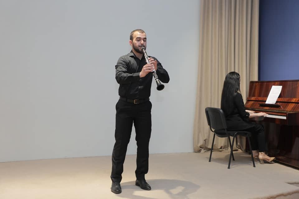 Я могу прямо сейчас закрыть глаза и умереть. Но меня на этой земле держите вы с мамой… Памяти Гасана Аблуча (ФОТО)