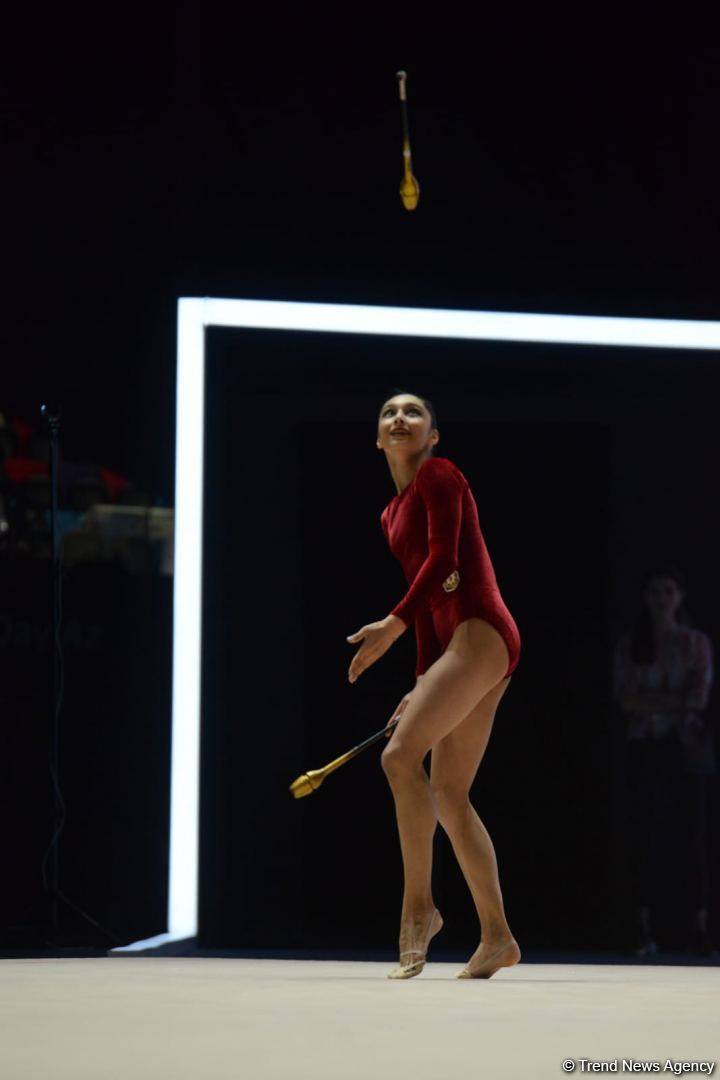 Арзу Джалилова и Зохра Агамирова представили программу с булавами на Кубке мира FIG в Баку (ФОТО)