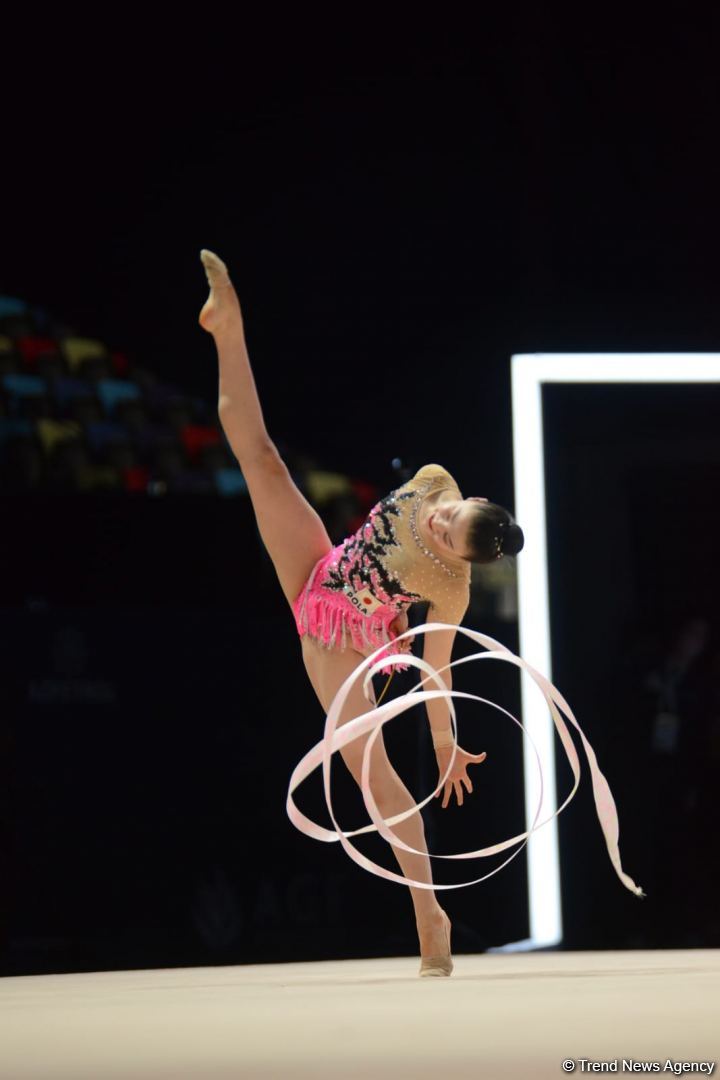 Артистизм и пластичность – лучшие моменты второго дня соревнований Кубка мира FIG по художественной гимнастике в Баку (ФОТО)