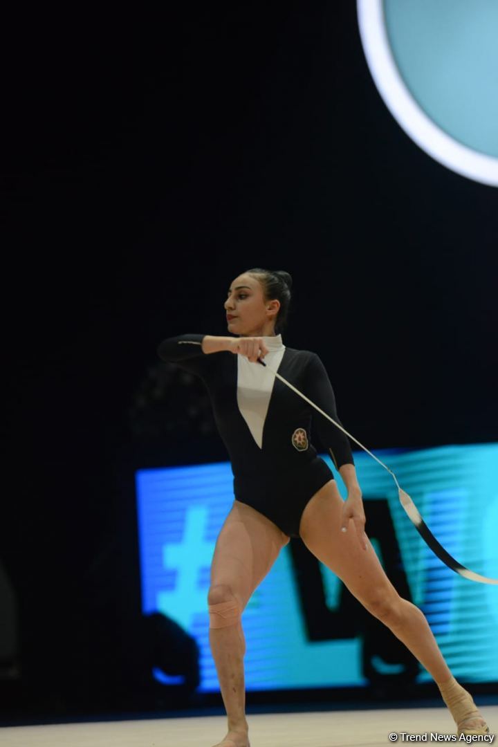 Кубок мира FIG в Баку: Стали известны результаты Арзу Джалиловой  и Зохры Агамировой за упражнения с лентой (ФОТО)