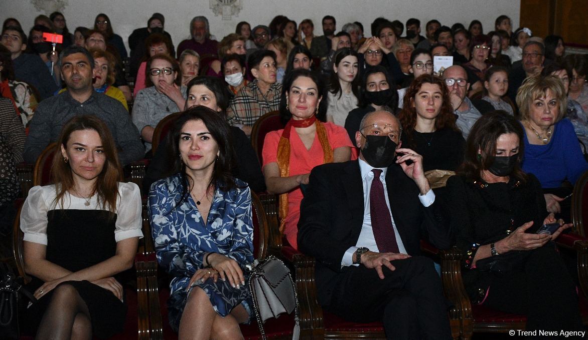 Впервые в Баку! Потрясающее открытие Международного фестиваля "Дни барокко" - история любви Орфея и Эвридики (ФОТО)