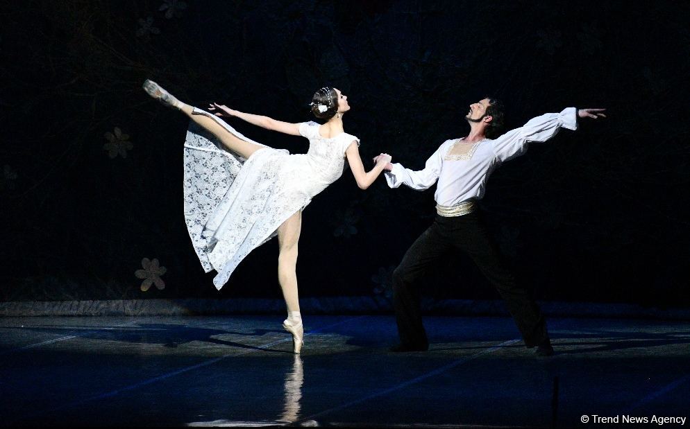 Впервые в Баку! Потрясающее открытие Международного фестиваля "Дни барокко" - история любви Орфея и Эвридики (ФОТО)