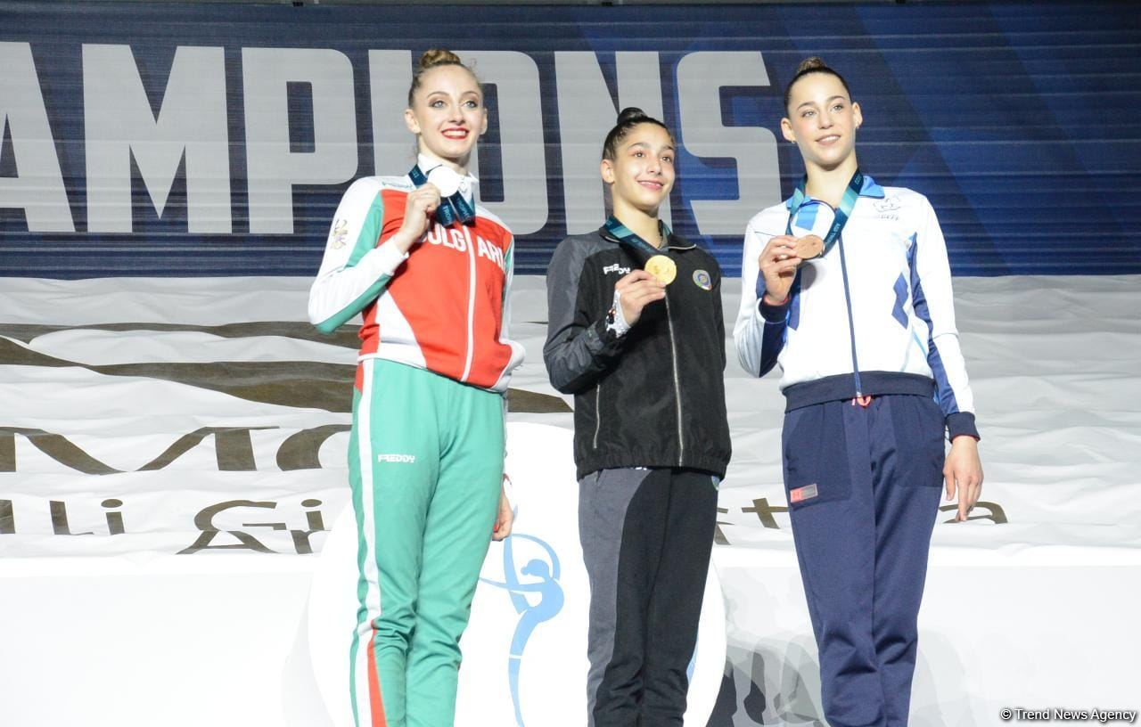 В Баку прошла церемония награждения победителей и призеров Кубка мира FIG по художественной гимнастике (ФОТО)