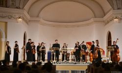 Жемчужины неправильной формы - Баку вернулся в XVI–XVIII века  (ВИДЕО, ФОТО)