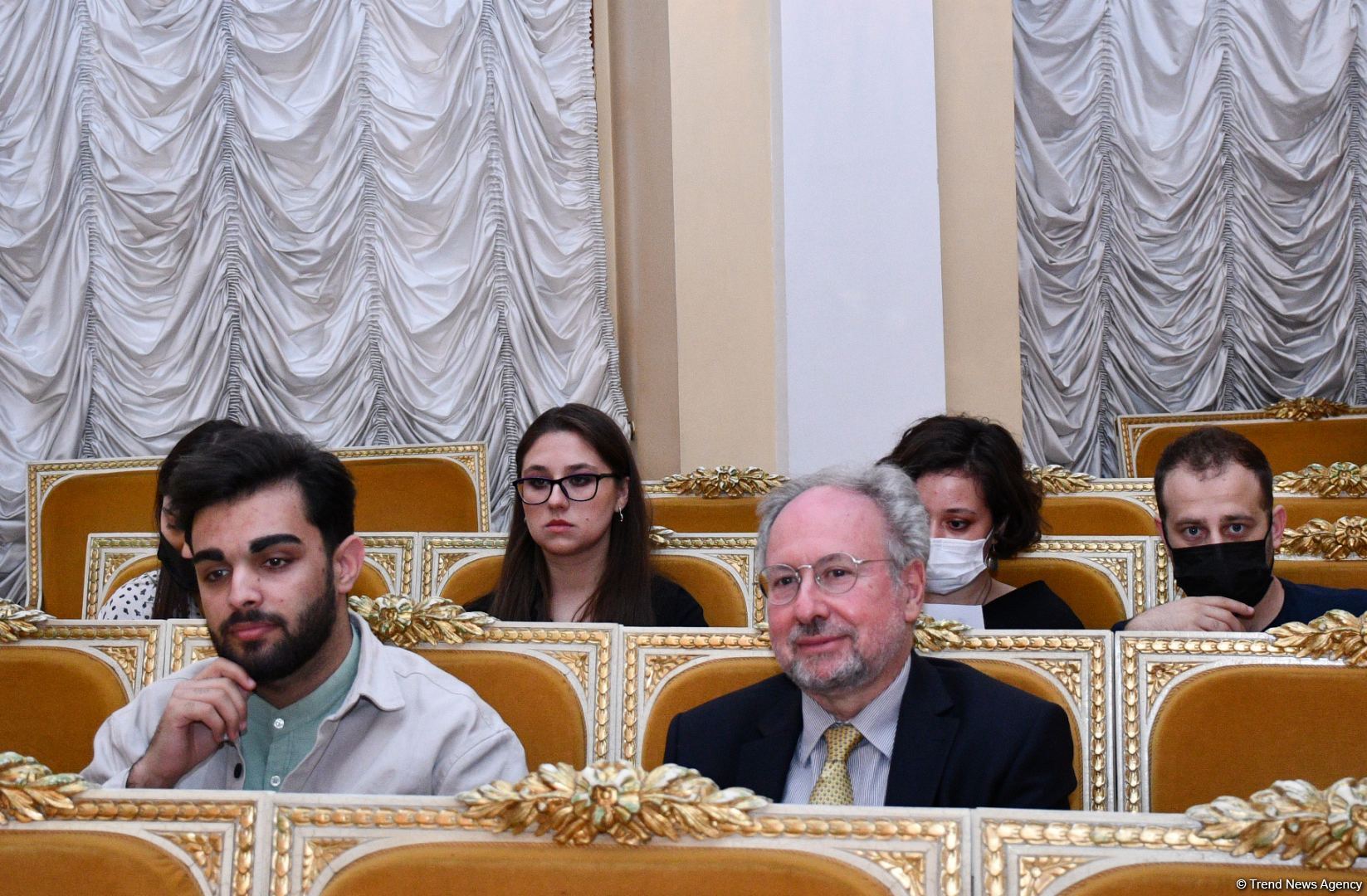 Жемчужины неправильной формы - Баку вернулся в XVI–XVIII века  (ВИДЕО, ФОТО)