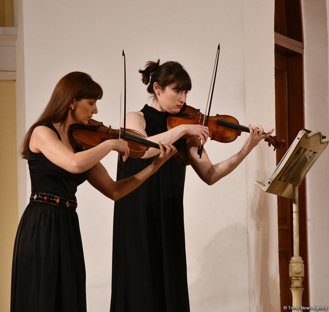 Жемчужины неправильной формы - Баку вернулся в XVI–XVIII века  (ВИДЕО, ФОТО)