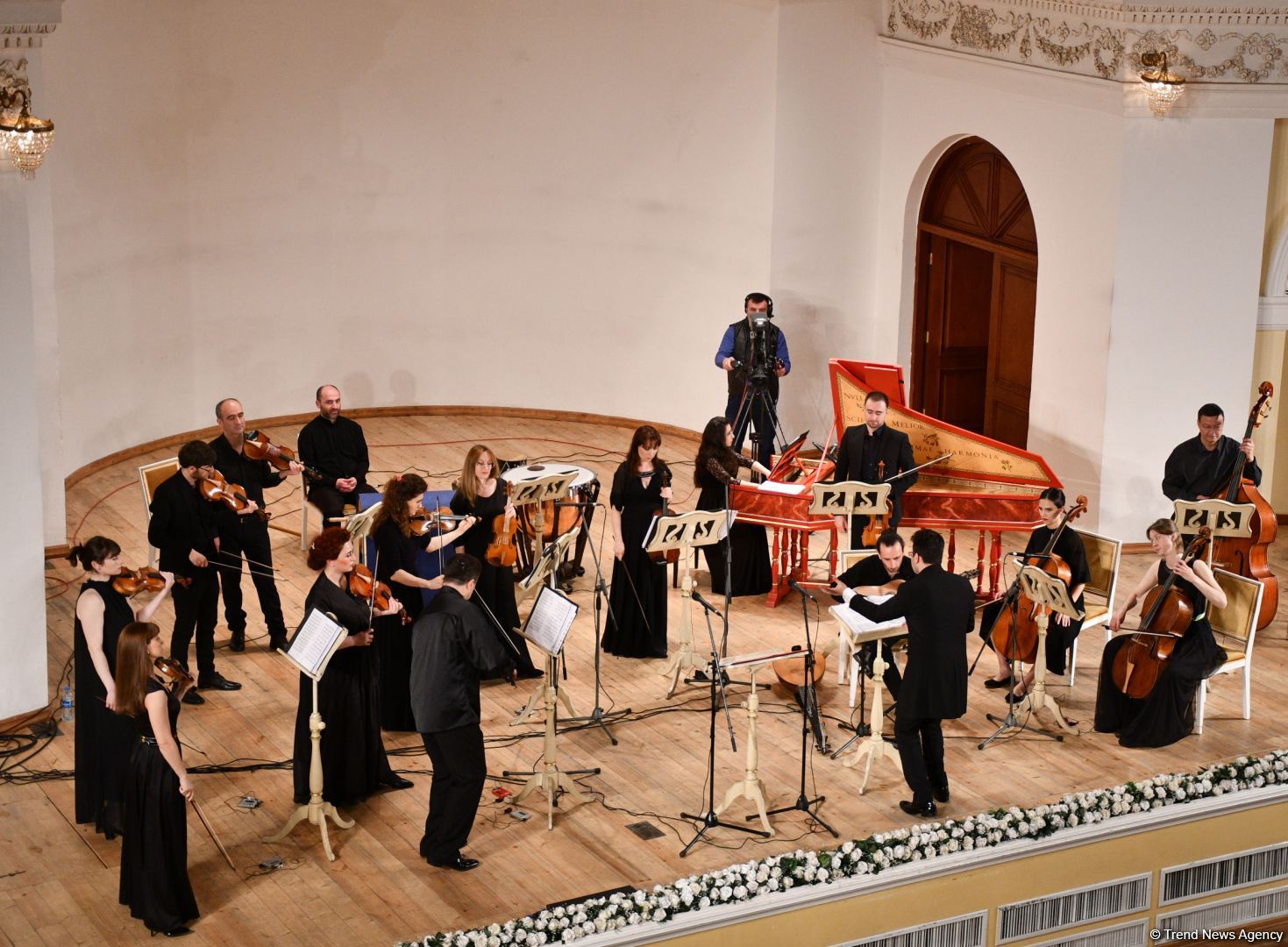 Жемчужины неправильной формы - Баку вернулся в XVI–XVIII века  (ВИДЕО, ФОТО)