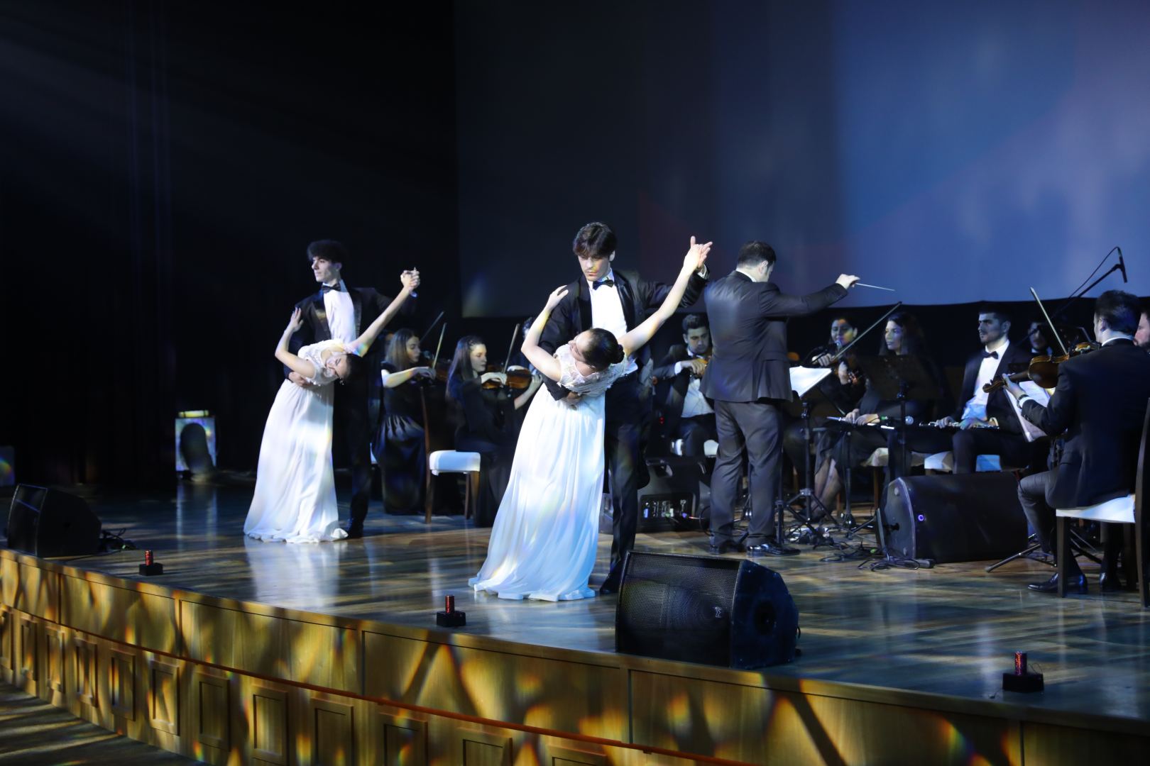 В Баку искусно оживлены герои известных фильмов и мультфильмов (ВИДЕО, ФОТО)