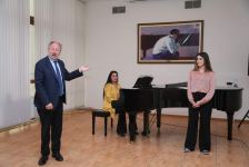 Всемирно известный итальянский музыкант провел мастер-класс в Баку (FOTO)