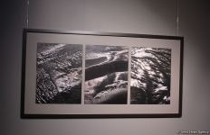 В Баку открылась оригинальная экспозиция Анны Ибрагимбековой "Зеркало незримого" – композиции в панно, диптихе и триптихе (ФОТО)