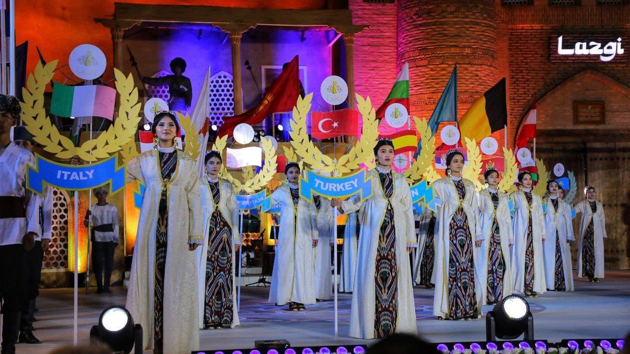 Азербайджан принимает участие в первом Международном фестивале танца "Лазги" в Узбекистане (ФОТО)