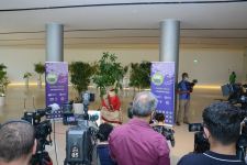 "В  Азербайджане живут прекрасные, гостеприимные люди, добрые душой" - известный йогин Садхгуру в рамках 100-дневного путешествия на мотоцикле приехал в Баку (ФОТО)