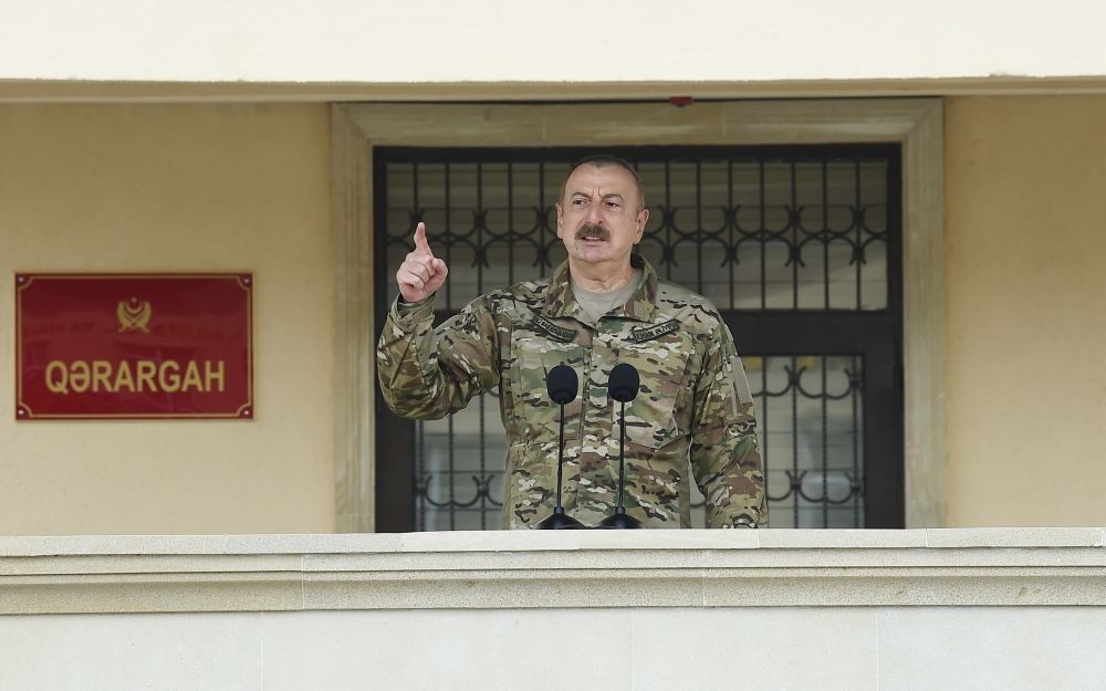 Президент Азербайджана, Верховный главнокомандующий Вооруженными силами Ильхам Алиев посетил Н-скую воинскую часть Сил спецназа минобороны (ФОТО/ВИДЕО)