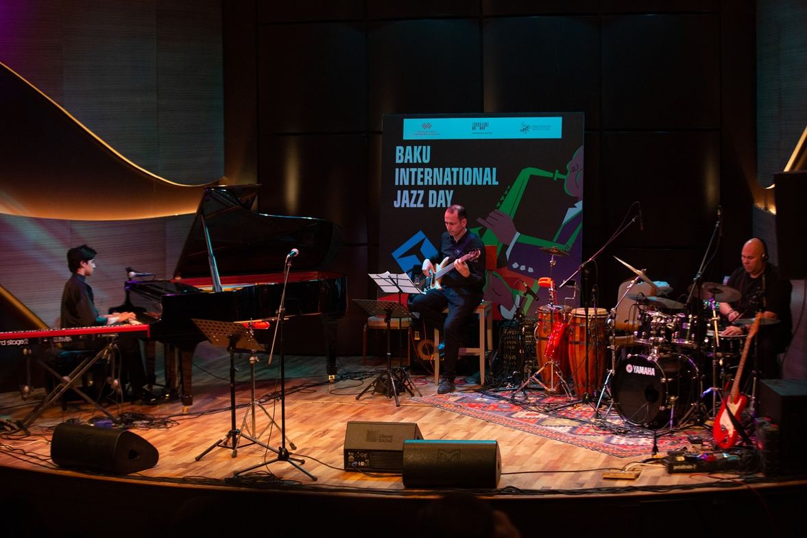 Baku International Jazz Day - ведущие джазовые исполнители выступили с гала-концертом (ВИДЕО, ФОТО)