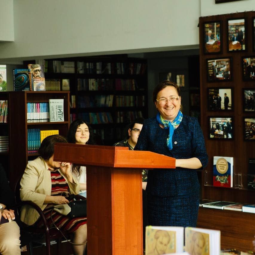 "Тройной удар" от Лалы Умуд (ФОТО)