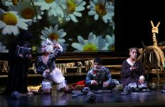 В Баку состоялась премьера сюрреалистического спектакля "Псих" по мотивам романа "Дон Кихот" (ФОТО)