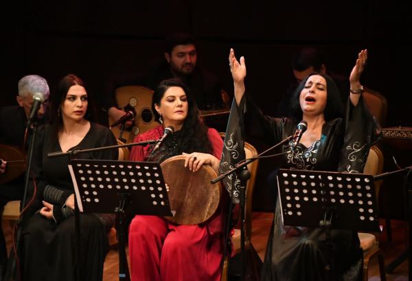 В Международном центре мугама прошел вечер "Любители Юнуса Эмре" (ФОТО/ВИДЕО)