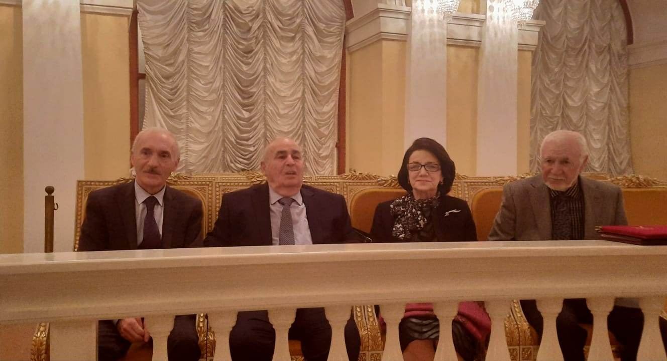 80-летие со дня рождения Огтая Раджабова отметили ярким концертом (ФОТО)