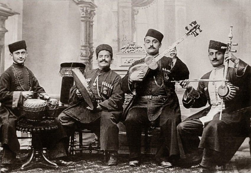 Проект АМИ Trend "Я родился в Шуше": "Птица, любующаяся своим отражением в зеркале, вдруг начала петь... Он сотворил чудо!" (ФОТО)