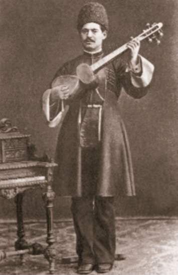 Проект АМИ Trend "Я родился в Шуше": "Птица, любующаяся своим отражением в зеркале, вдруг начала петь... Он сотворил чудо!" (ФОТО)