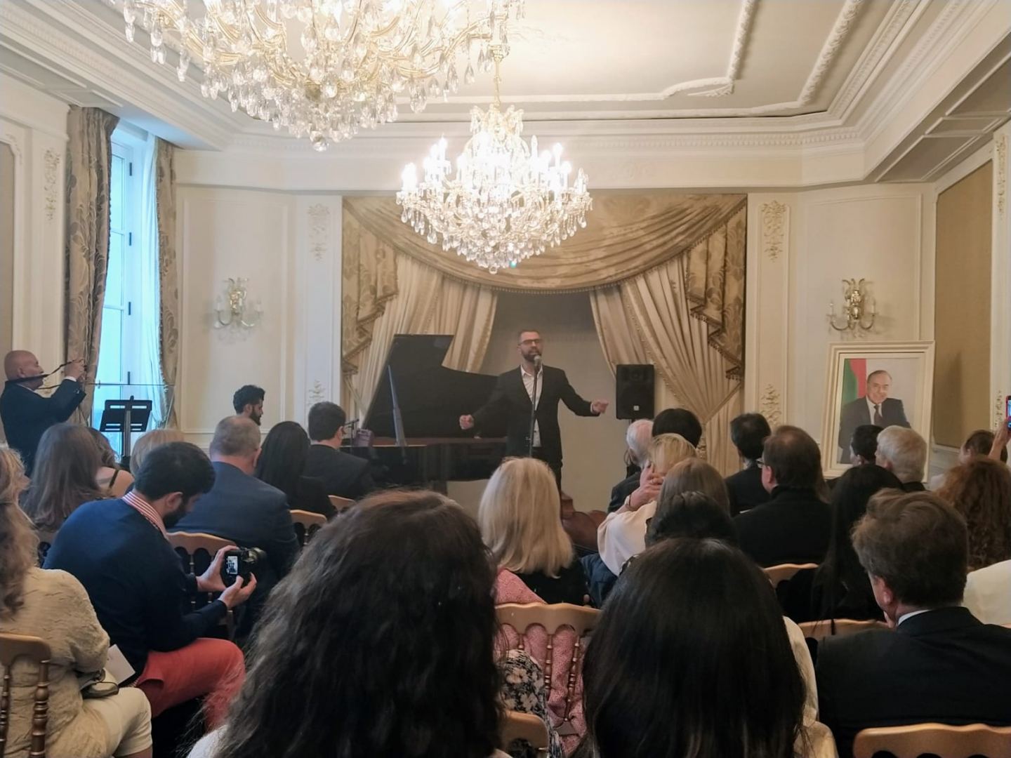 В Париже прошел концерт İthaf, посвященный 99-летию со дня рождения великого лидера Гейдара Алиева (ВИДЕО, ФОТО)