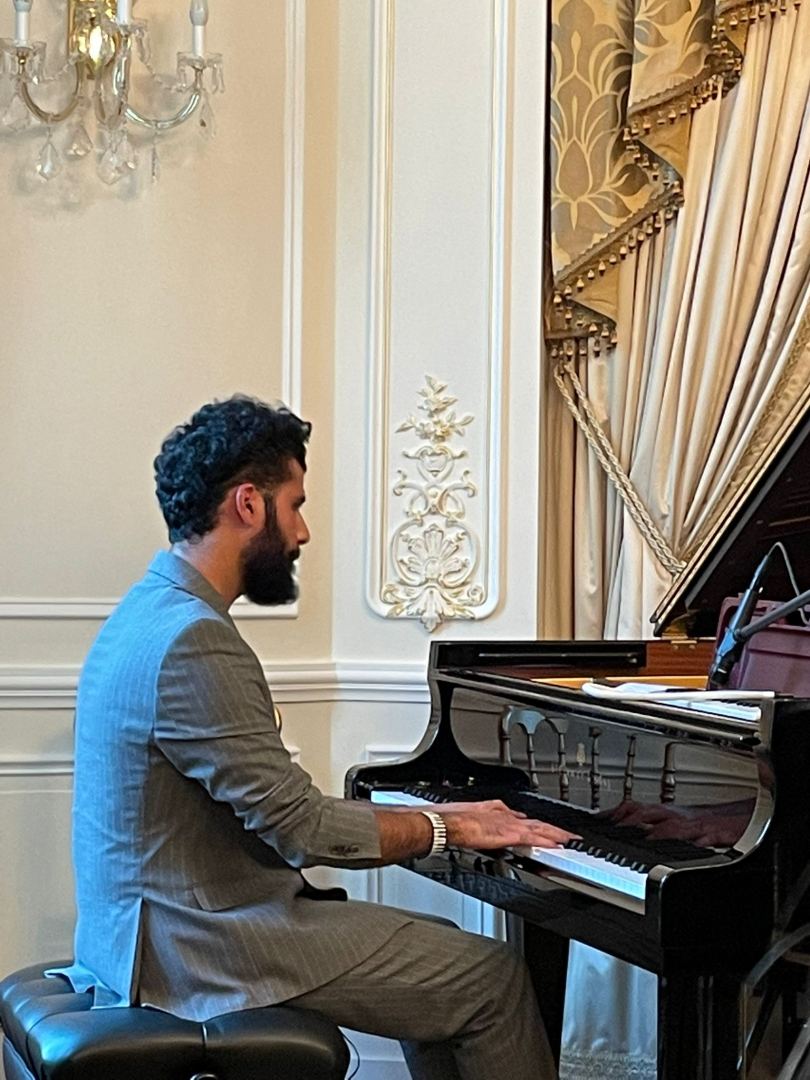 В Париже прошел концерт İthaf, посвященный 99-летию со дня рождения великого лидера Гейдара Алиева (ВИДЕО, ФОТО)