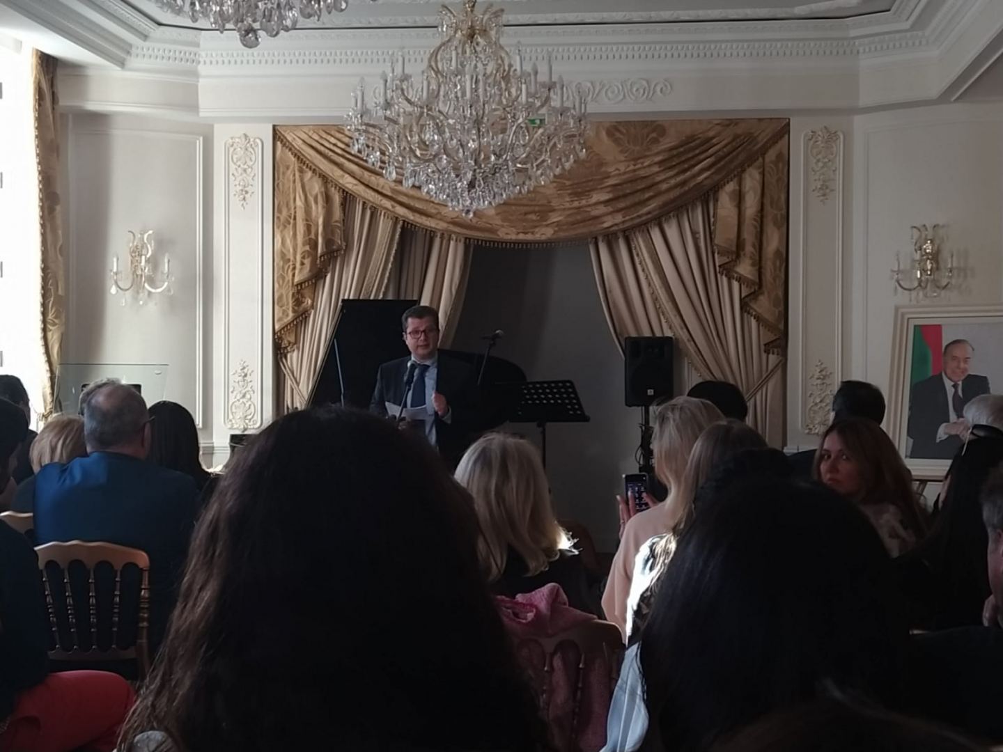 В Париже прошел концерт İthaf, посвященный 99-летию со дня рождения великого лидера Гейдара Алиева (ВИДЕО, ФОТО)