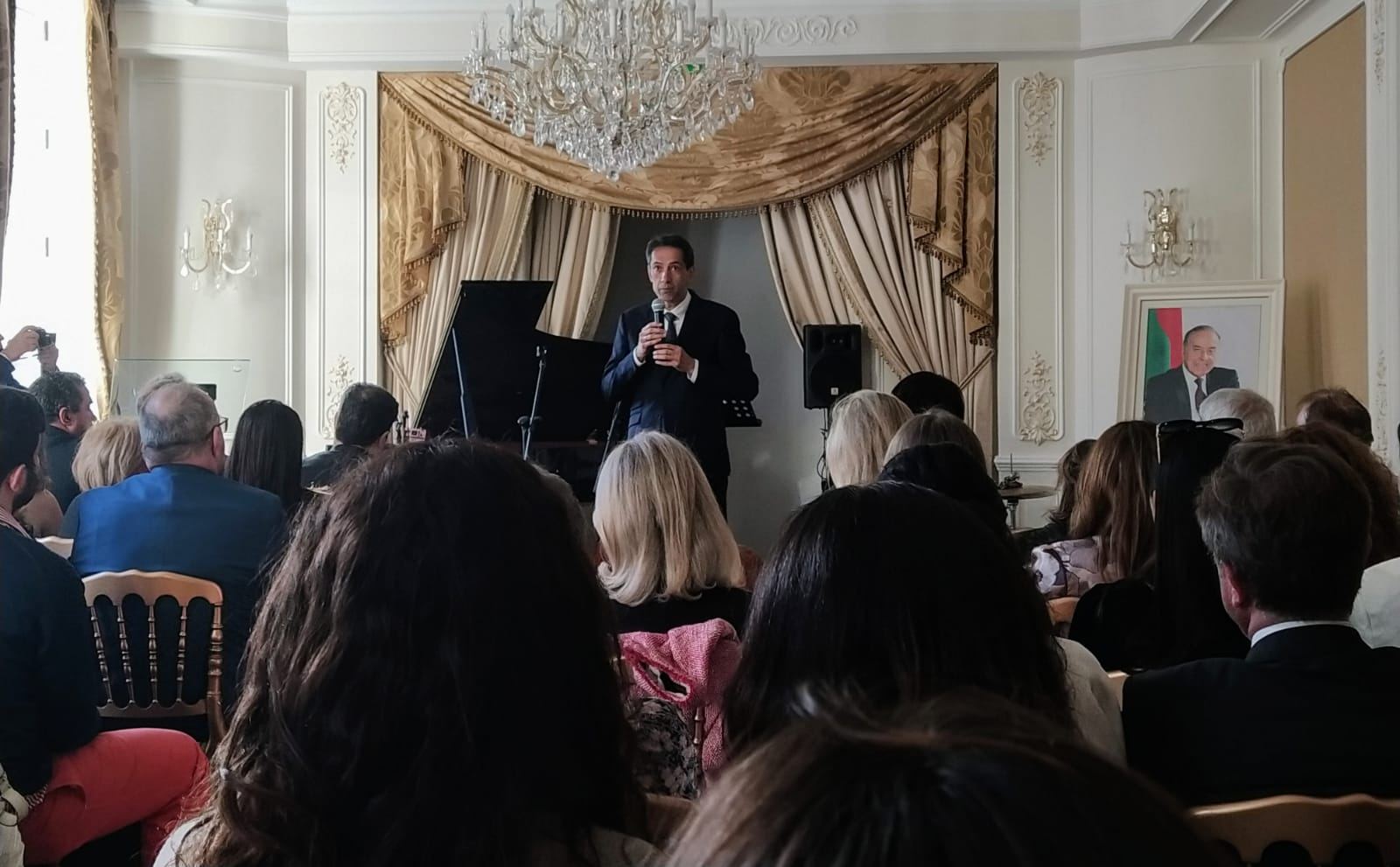 В Париже прошел концерт İthaf, посвященный 99-летию со дня рождения великого лидера Гейдара Алиева (ВИДЕО, ФОТО)