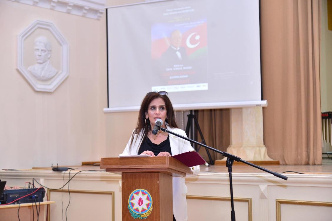 В Баку прошел литературно-музыкальный вечер, посвященный 99-летию со дня рождения великого лидера Гейдара Алиева (ФОТО)