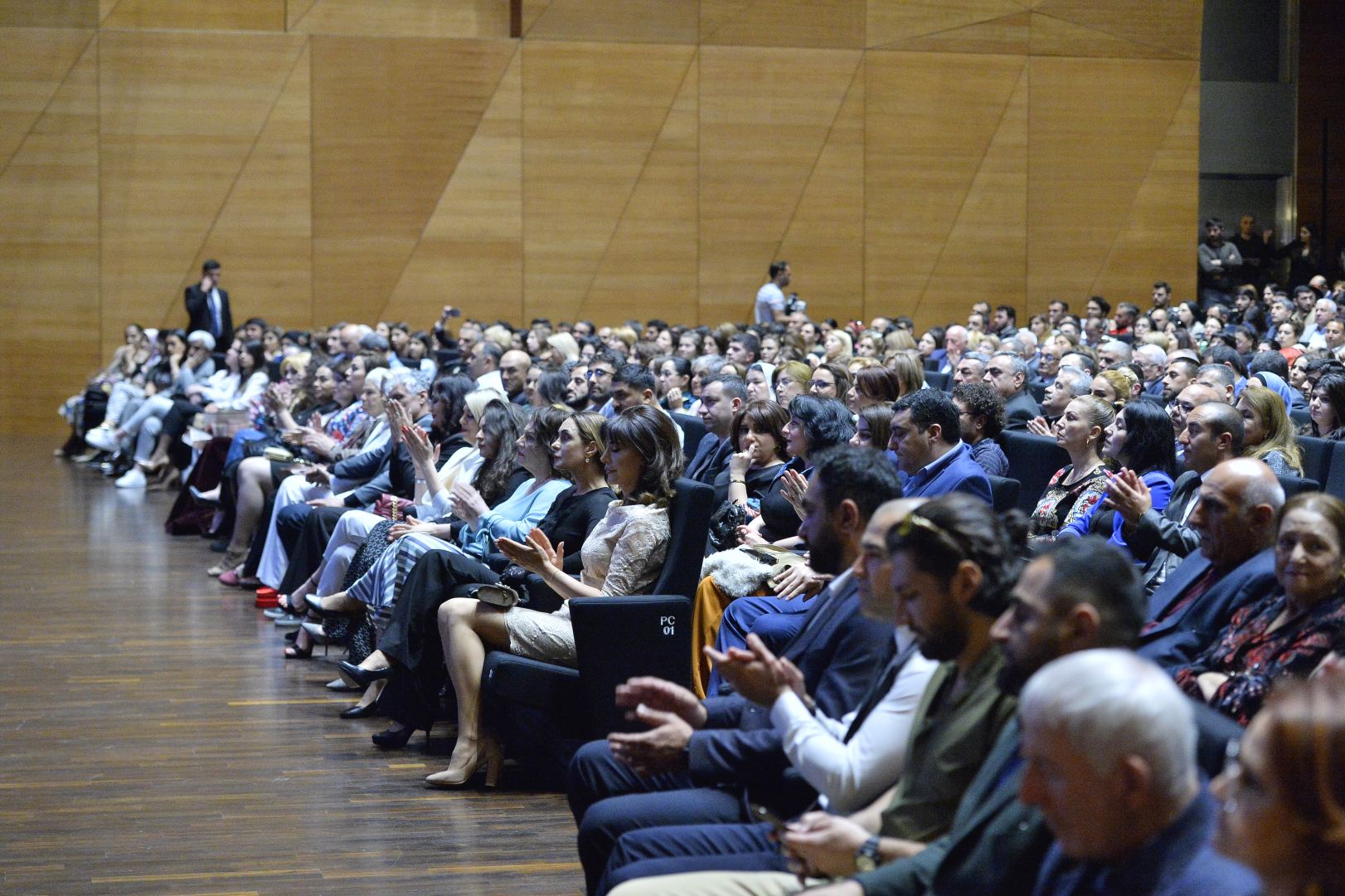 Всегда с верой в Победу! В Бакинском конгресс-центре состоялась торжественная презентация фильма "Köhnə çamadanlar" (ВИДЕО, ФОТО)