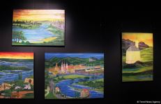 В QGallery открылась персональная выставка работ посла Австрии в Азербайджане Александра Байерля "Вслед за солнцем" (ФОТО)