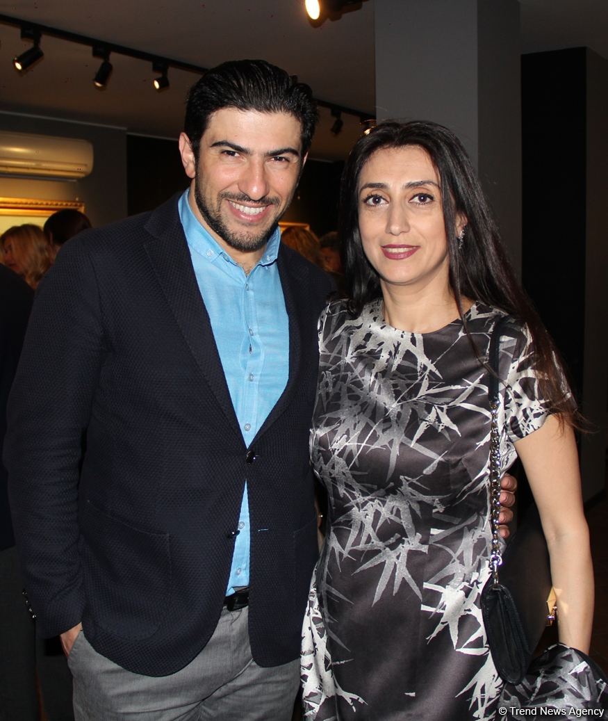 В QGallery открылась персональная выставка работ посла Австрии в Азербайджане Александра Байерля "Вслед за солнцем" (ФОТО)