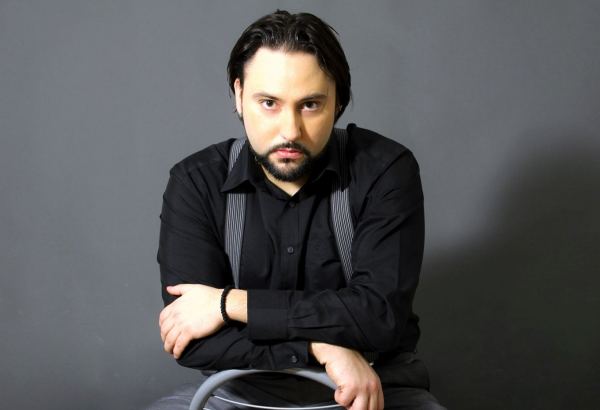 К чему приводит месть, или Какие перевоплощения ожидают сербского певца в Баку