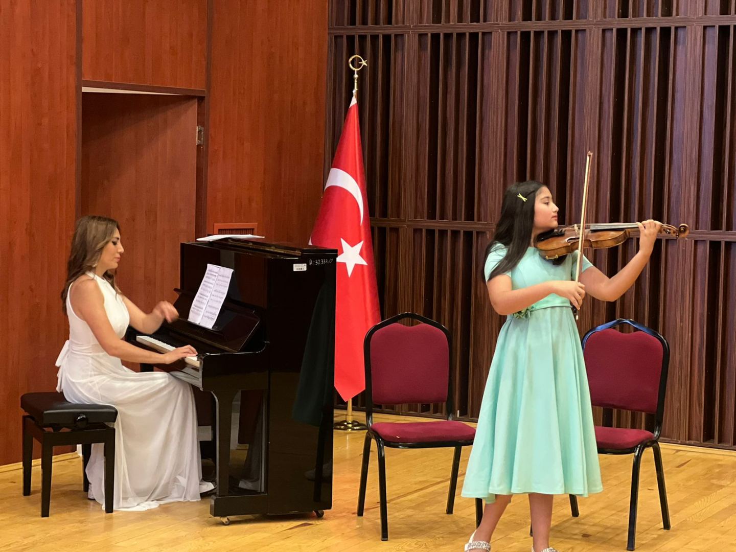 Успех азербайджанского проекта "Gənclərə dəstək" в Турции (ФОТО/ВИДЕО)