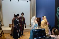 Театральный подарок к Международному дню музеев - актеры Бакинского муниципального театра показали спектакль о жизни Хуршидбану Натаван (ФОТО)