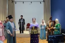 Театральный подарок к Международному дню музеев - актеры Бакинского муниципального театра показали спектакль о жизни Хуршидбану Натаван (ФОТО)