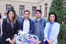 Бесподобная ночь в Баку – новая реальность цифровых технологий! Впервые под открытым небом классика и дефиле "статуй" (ВИДЕО, ФОТО)