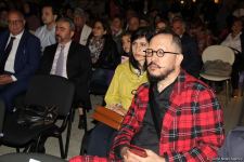 Бесподобная ночь в Баку – новая реальность цифровых технологий! Впервые под открытым небом классика и дефиле "статуй" (ВИДЕО, ФОТО)