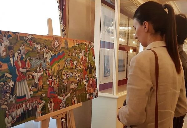 "Наш мир" – народный художник Ашраф Гейбатов представил картины, наполненные любовью к Азербайджану (ФОТО)