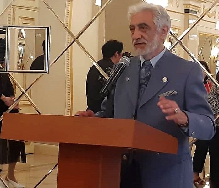 "Наш мир" – народный художник Ашраф Гейбатов представил картины, наполненные любовью к Азербайджану (ФОТО)