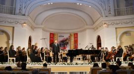 Первый Международный фортепианный фестиваль в Баку открылся выступлением Реми Женье и горячим танго (ВИДЕО, ФОТО)