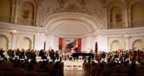 Первый Международный фортепианный фестиваль в Баку открылся выступлением Реми Женье и горячим танго (ВИДЕО, ФОТО)