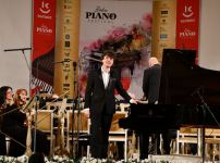 Первый Международный фортепианный фестиваль в Баку открылся выступлением Реми Женье и горячим танго (ВИДЕО, ФОТО)